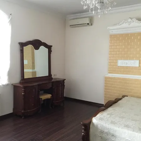 1 комнатная в районе греческой площади אודסה